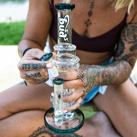 Which is the Best Water Pipe and Inline Percolator Bong? - GreenDeagle